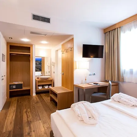 Wine Retici Balzi Hotel Poggiridenti